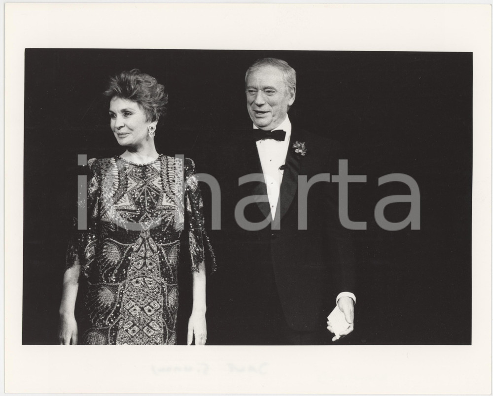 Fotografia d epoca originale 1989 FESTIVAL DI CANNES Yves MONTAND Jean SIMMONS Foto 24x18 cm 1 1