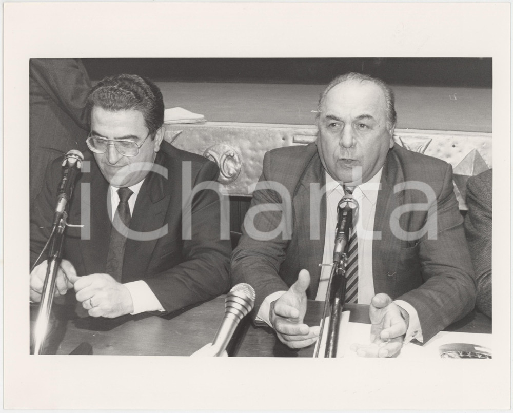 Fotografia d epoca originale 1990 ca SANREMO Sindaco Leone PIPPIONE e Rinaldo MAGNANI Foto 24x18 cm 1