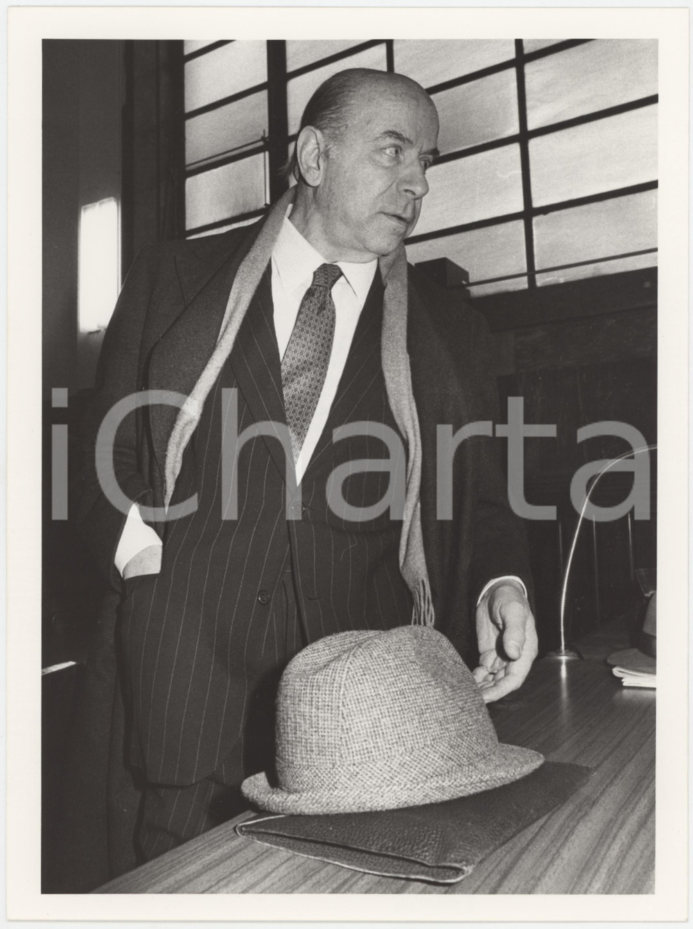 Fotografia d epoca originale 1985 ca DEMOCRAZIA CRISTIANA Giuseppe PETRILLI Politico DC Foto 18x24 cm 1