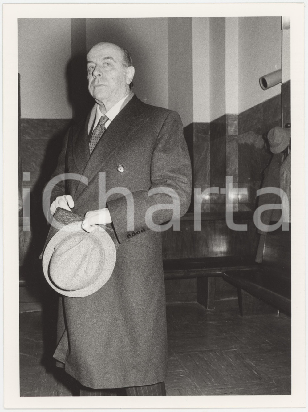 Fotografia d epoca originale 1985 ca MILANO Processo SINDONA Giuseppe PETRILLI in tribunale  Foto 18x24 1 1