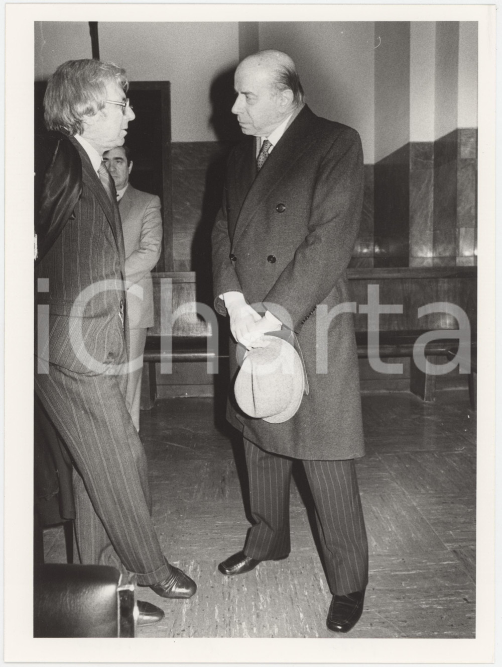Fotografia d epoca originale 1985 ca MILANO Processo SINDONA Giuseppe PETRILLI Avvocato D AIELLO Foto 18x24 1