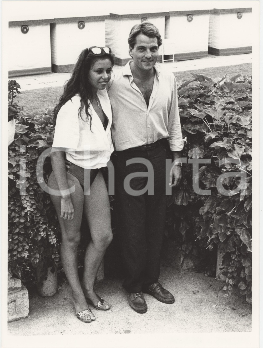 Fotografia d epoca originale 1985 ca VENEZIA LIDO Saverio VALLONE con la fidanzata Debora  Foto 18x24 cm 7 1