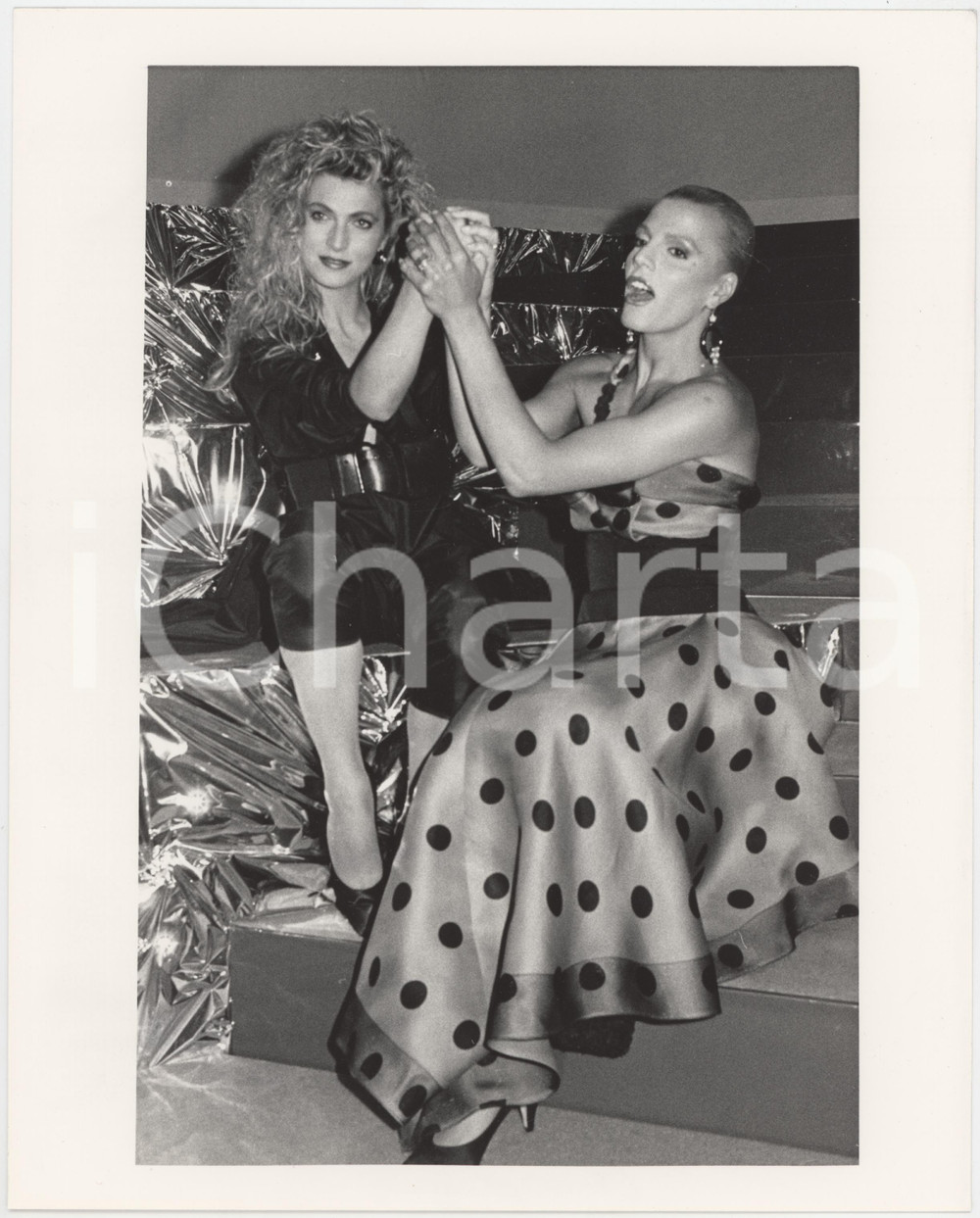Fotografia d epoca originale 1987 RAI DUE  BELLA D ESTATE Ramona DELL ABATE Patrizia CASELLI Foto 2 1