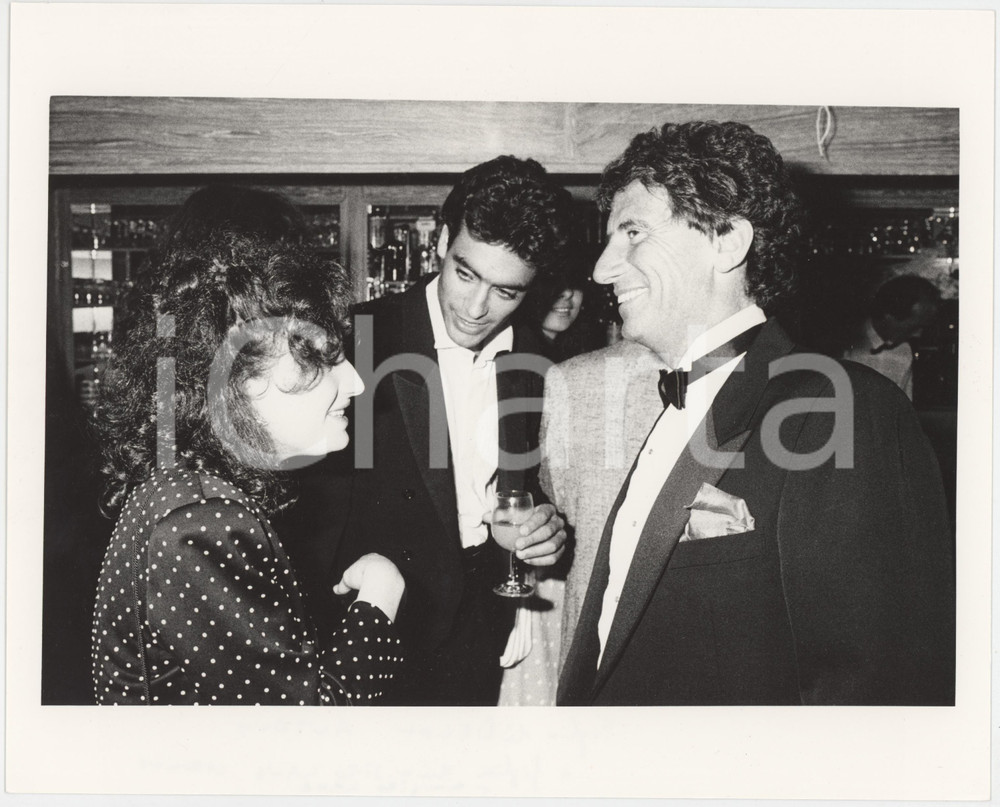Fotografia d epoca originale 1990 ca CANNES Anthony DELON Caroline e Frank LANG Foto 25x20 cm 1