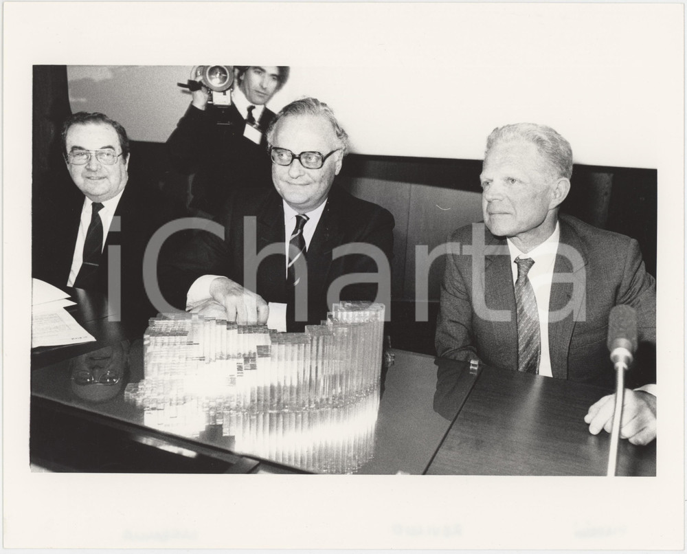 Fotografia d epoca originale 1985 ca SAN DONATO Franco REVIGLIO Pio PIGORINI Enzo BARBAGLIA Progetto Snam 1 1
