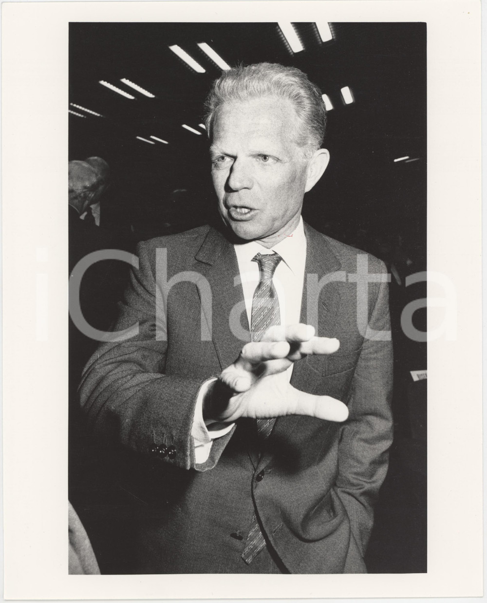 Fotografia d epoca originale 1985 MILANO Pio PIGORINI Presidente SNAM Foto 20x25 cm 1