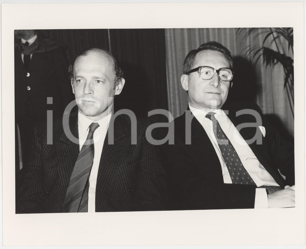 Fotografia d epoca originale 1985 ca ITALIA  COSTUME Gianstefano FRIGERIO Carlo RADICE FOSSATI Foto 25x20 cm 1