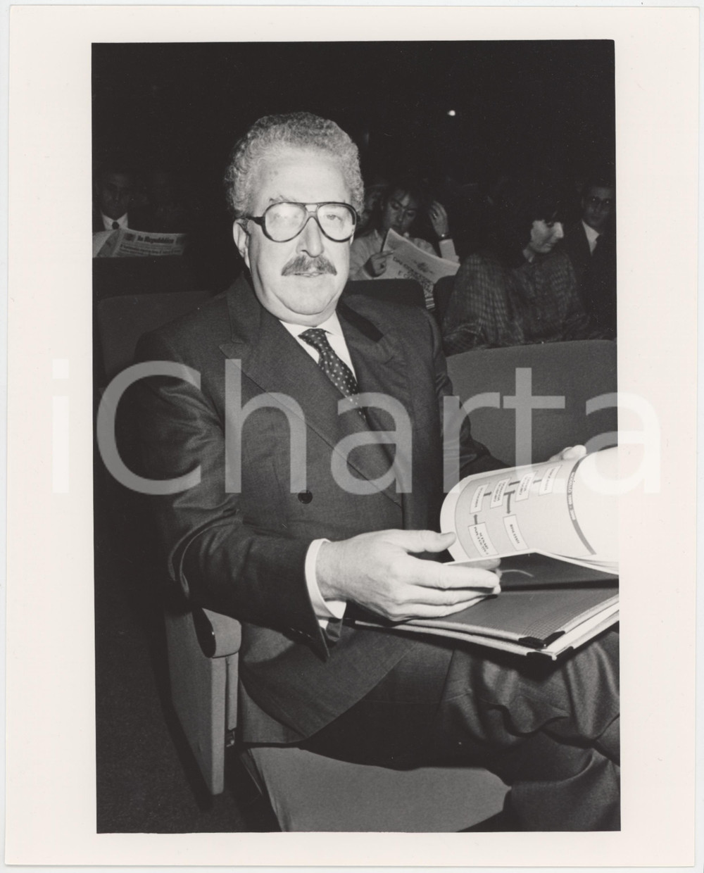 Fotografia d epoca originale 1990 ca MILANO  MONTEDISON Giorgio PORTA durante conferenza  Foto 20x25 2 1