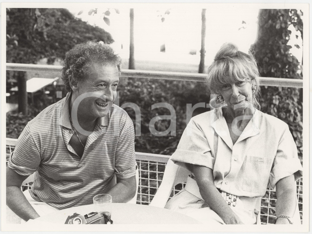 Fotografia d epoca originale 1985 ca ITALIA  COSTUME Nando PUCCI NEGRI Didi PEREGO Ritratto  Foto 28x14 cm 1
