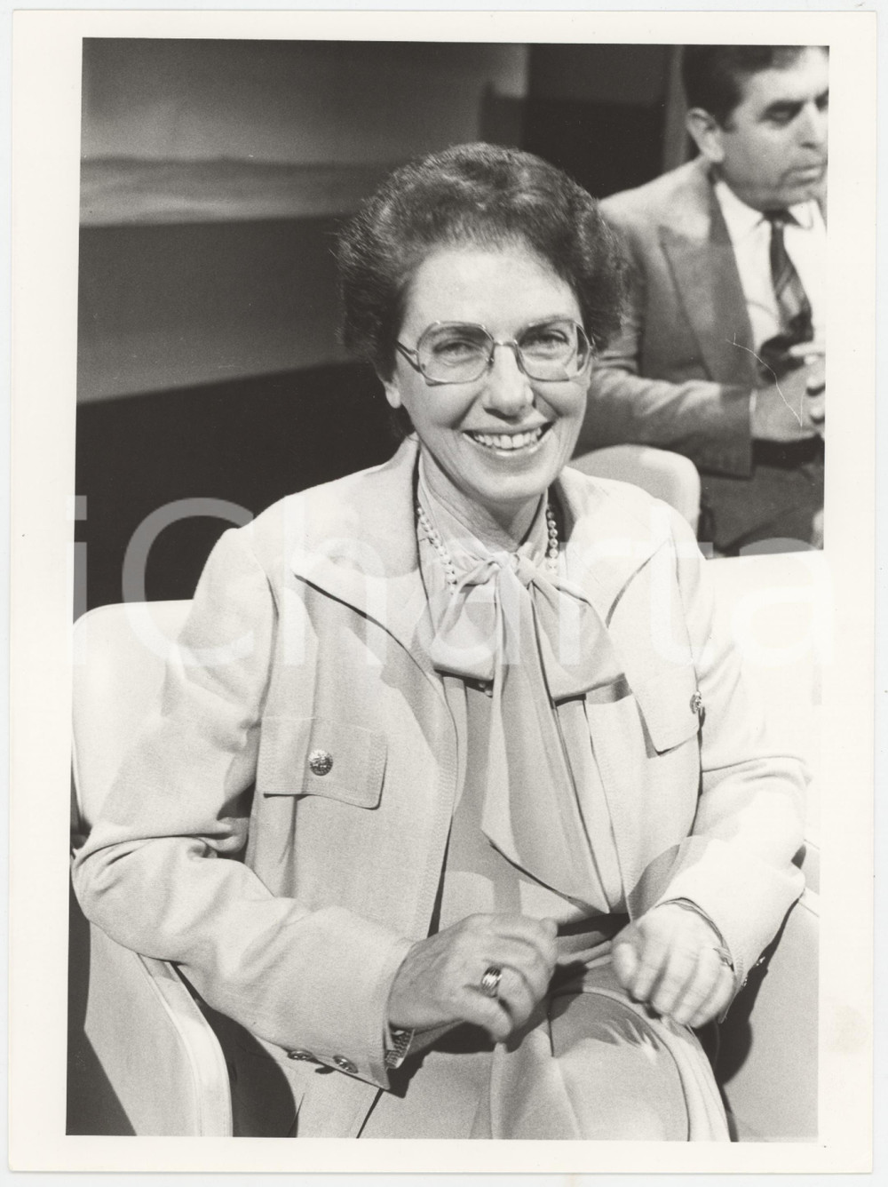 Fotografia d epoca originale 1985 ca DEMOCRAZIA CRISTIANA Elda PUCCI Politico DC Foto 14x28 cm 1