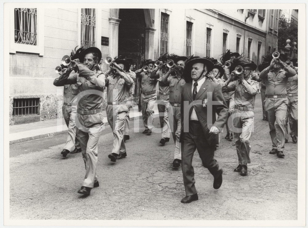 Fotografia d epoca originale 1985 ca ESERCITO ITALIANO Fanfara dei bersaglieri  Foto 24x18 cm 1 1