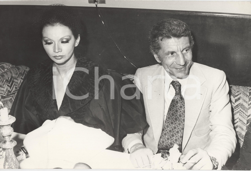 Fotografia d epoca originale 1975 ca ITALIA  COSTUME Alfredo PIGNA Ritratto del giornalista  Foto 30x20 cm 1