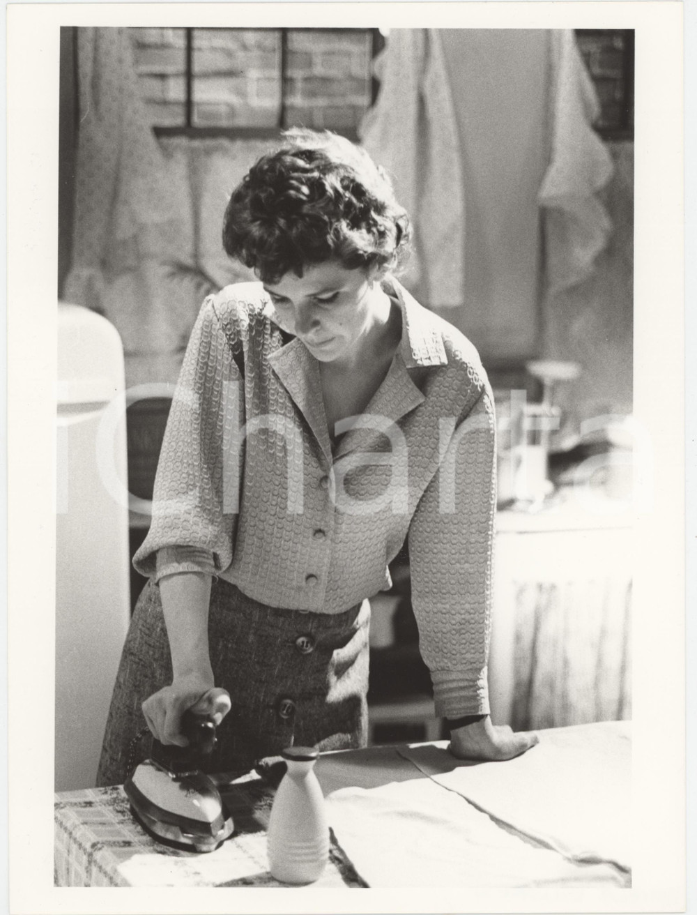 Fotografia d epoca originale 1985 RAI Un cappello pieno di pioggia Pamela VILLORESI Foto 14x28 7 1