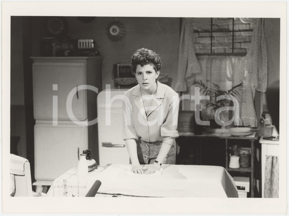 Fotografia d epoca originale 1985 RAI Un cappello pieno di pioggia Pamela VILLORESI Foto 28x14 cm 3 1