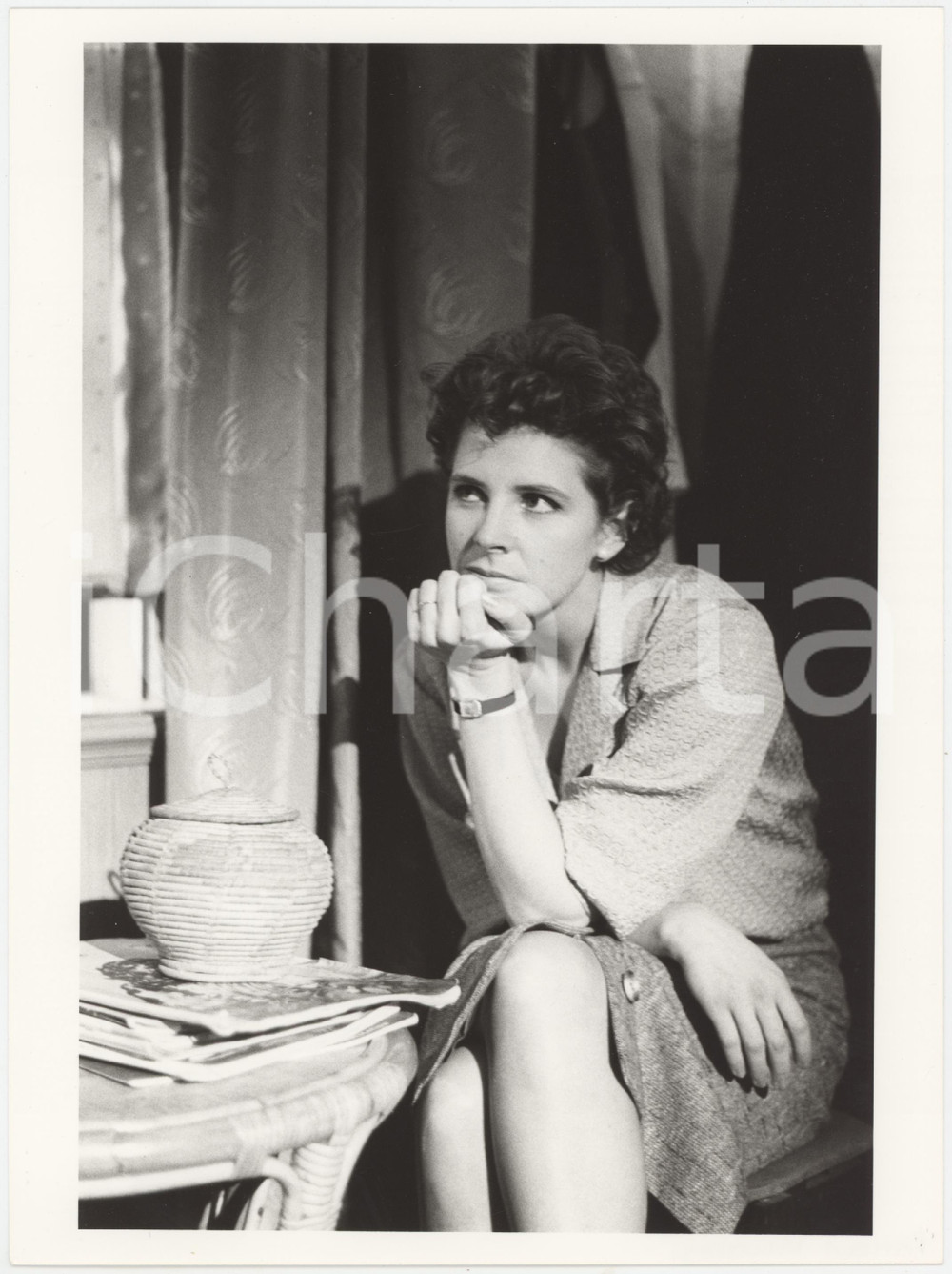 Fotografia d epoca originale 1985 RAI Un cappello pieno di pioggia Pamela VILLORESI Foto 14x28 cm 1 1