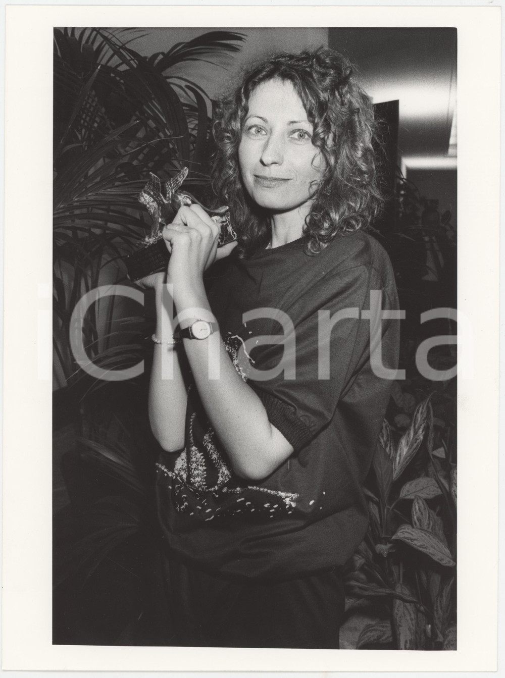 Fotografia d epoca originale 1986 VENEZIA Mostra del Cinema  Maria RIVIERE con il Leone d Oro 2 Foto 1