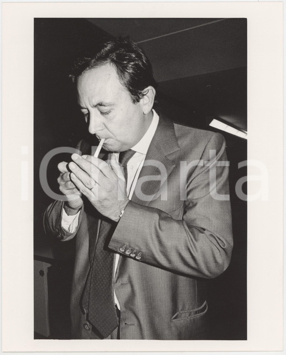 Fotografia d epoca originale 1985 ca CONFINDUSTRIA Carlo PATRUCCO fuma sigaretta  Foto 20x25 cm 1 1
