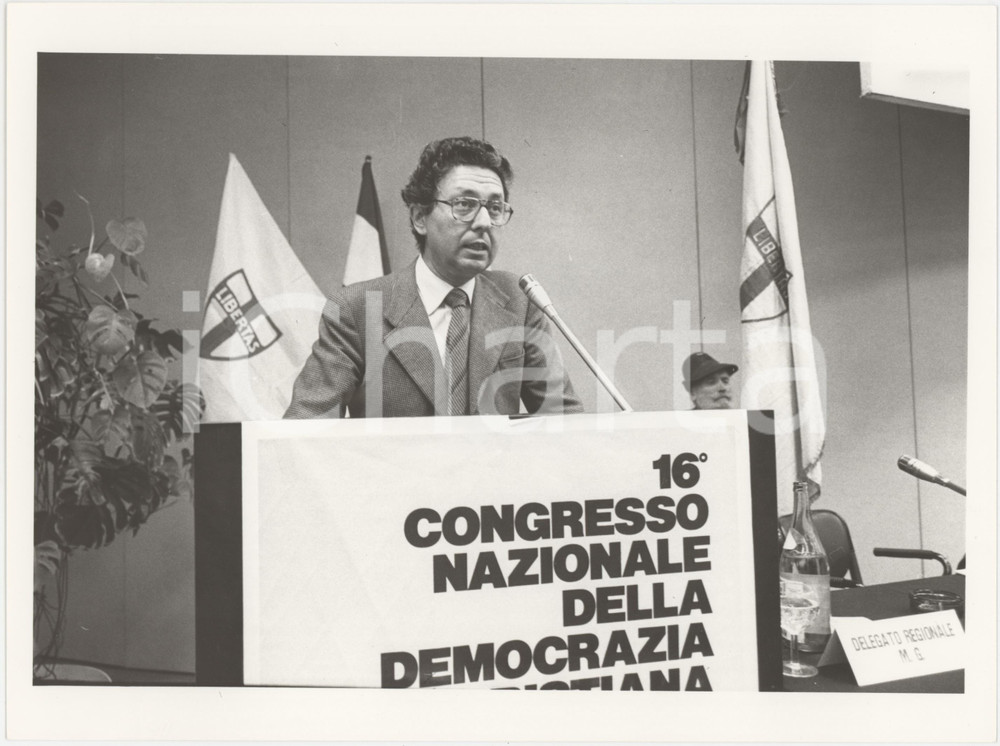 Fotografia d epoca originale 1985 ca DEMOCRAZIA CRISTIANA Roberto MAZZOTTA al 16Â° Congresso  Foto 18x24 cm 1