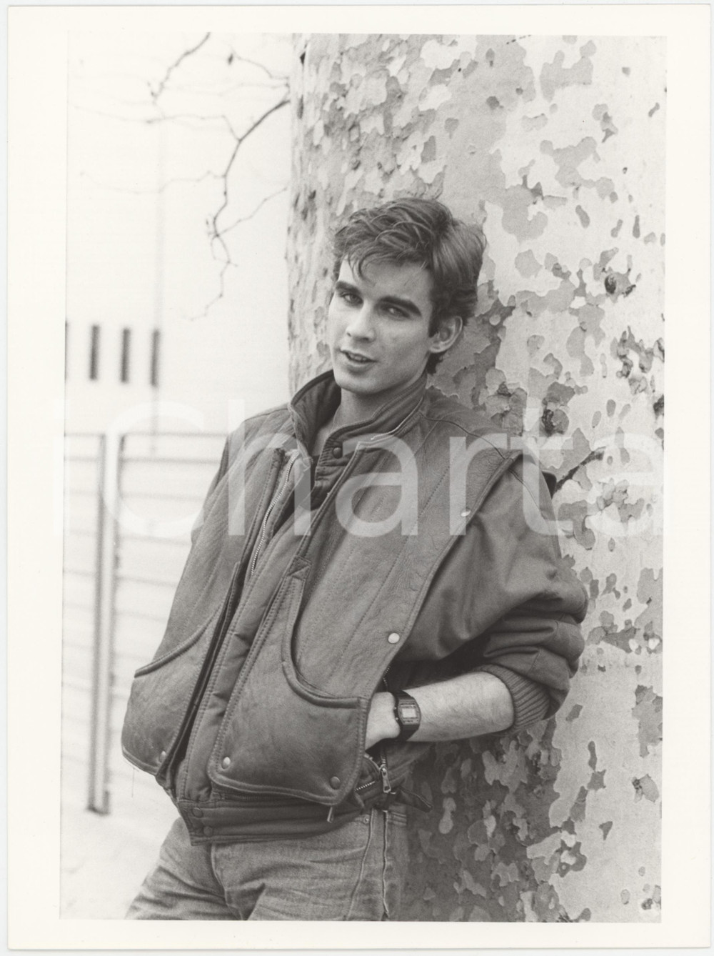 Fotografia d epoca originale 1985 ca ITALIA  COSTUME Pierre COSSO Ritratto attore  Foto 18x24 cm 1