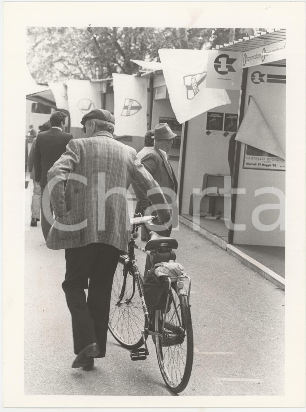 Fotografia d epoca originale 1984 MILANO Festa dell amicizia DEMOCRAZIA CRISTIANA Foto 18x24 cm 5 1