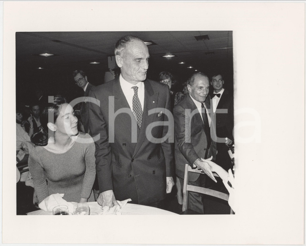 Fotografia d epoca originale 1987 COSTUME Enrico MANCA Philippe LEROY Silvia TORTORA Foto 25x20 cm 1