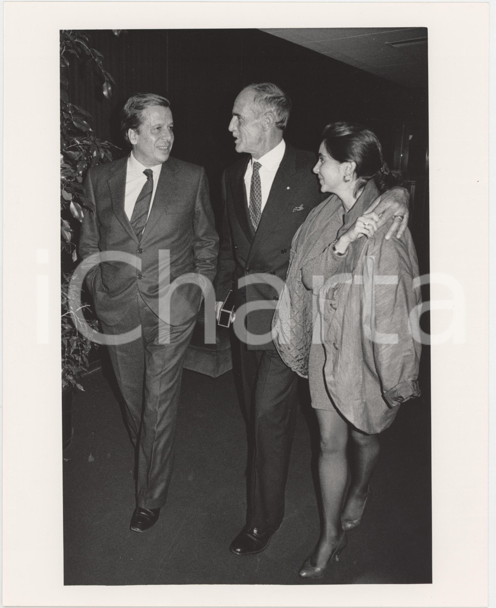 Fotografia d epoca originale 1987 ITALIA  COSTUME Pio DE BERTI GAMBINI Philippe LEROY Silvia TORTORA Foto 1