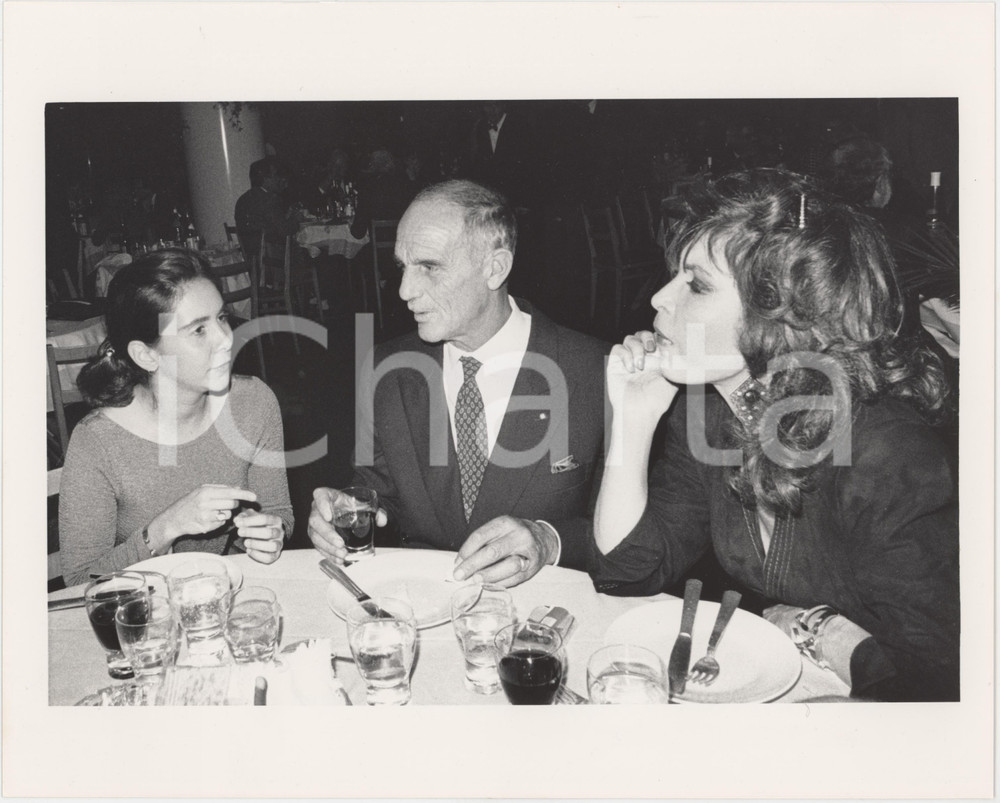Fotografia d epoca originale 1987 COSTUME Ida DI BENEDETTO Philippe LEROY Silvia TORTORA Foto 25x20 cm 1 1