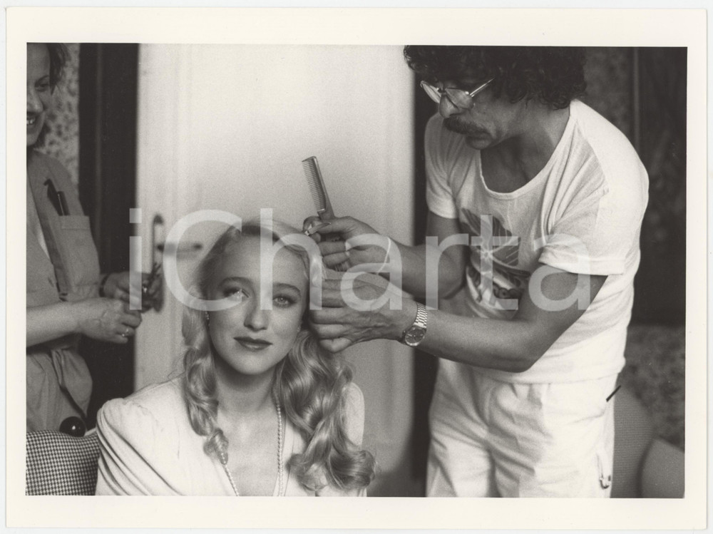 Fotografia d epoca originale 1984 RAI Notti e nebbie  Eleonora GIORGI al trucco  Foto 24x18 cm 2 1