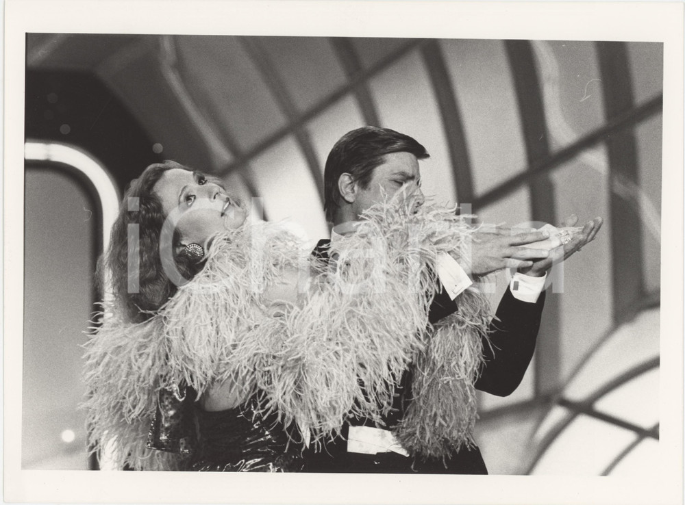 Fotografia d epoca originale 1985 RAI UNO Loretta Goggi in Quiz  Loretta GOGGI Giancarlo GIANNINI Foto 1