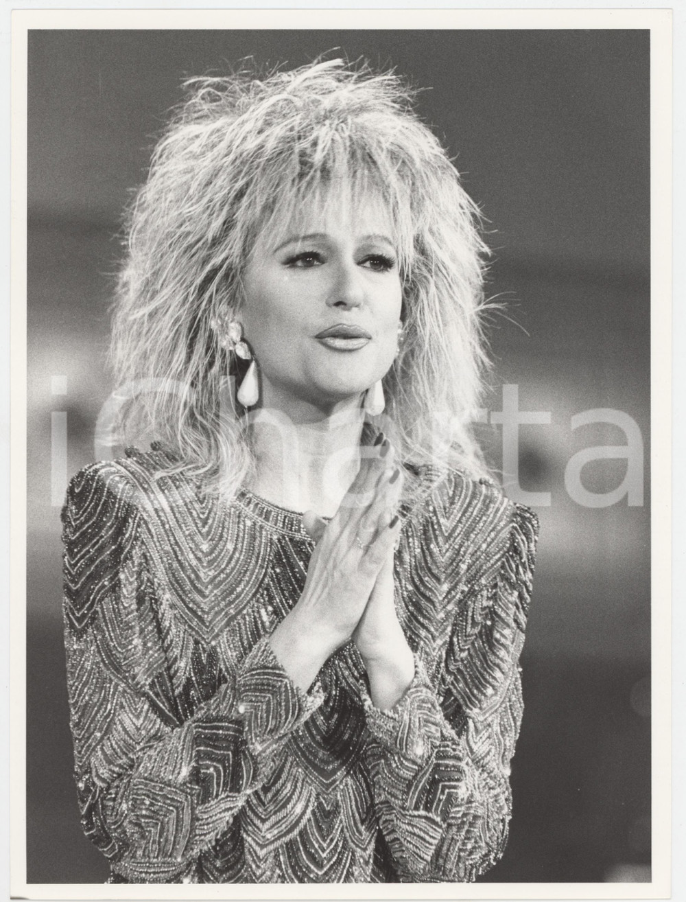 Fotografia d epoca originale 1985 RAI UNO Loretta Goggi in Quiz  Loretta GOGGI  Foto 18x24 cm 2 1
