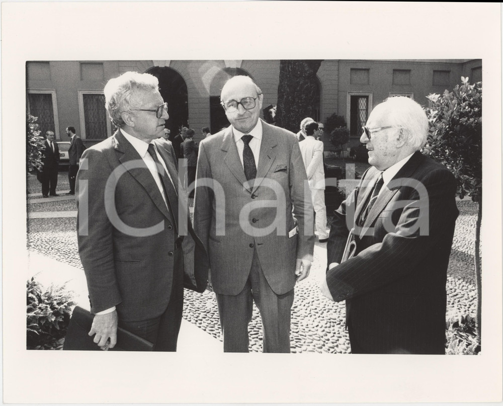 Fotografia d epoca originale 1985 ca ASSOLOMBARDA Paolo BENZONI Ottorino BELTRAMI Foto 25x20 cm 1