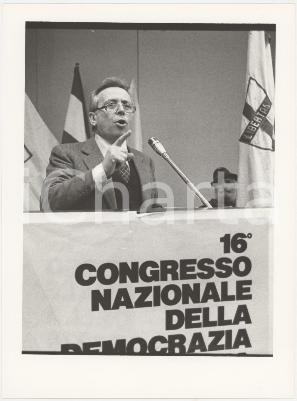 Fotografia d epoca originale 1984 ROMA  XVI CONGRESSO DC Luigi GRANELLI Democrazia Cristiana  Foto 18x24 cm 1
