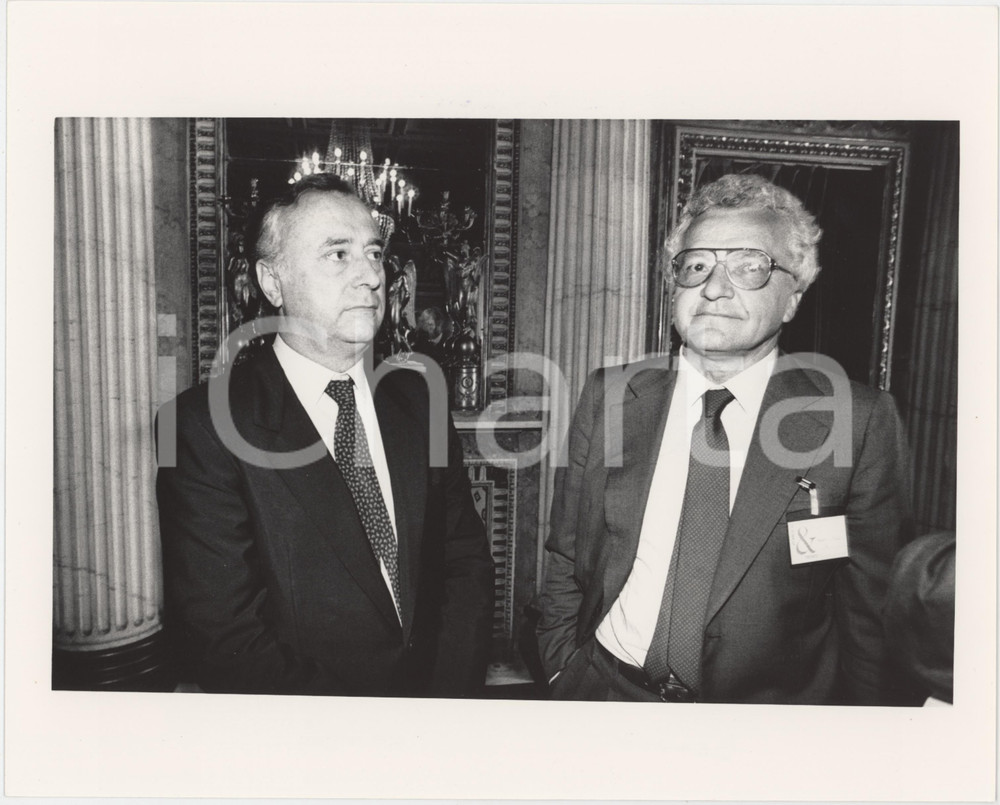 Fotografia d epoca originale 1985 ca MILANO Gianpiero Carlo CANTONI Paolo BENZONI Foto 25x20 cm 1 1
