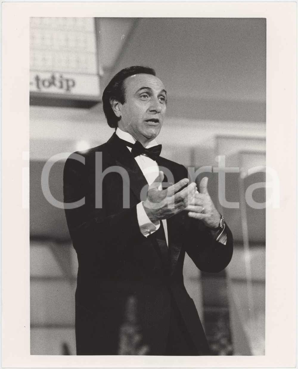 Fotografia d epoca originale 1985 ca ITALIA  TELEVISIONE Pippo BAUDO Ritratto presentatore  Foto 20x25 12 1