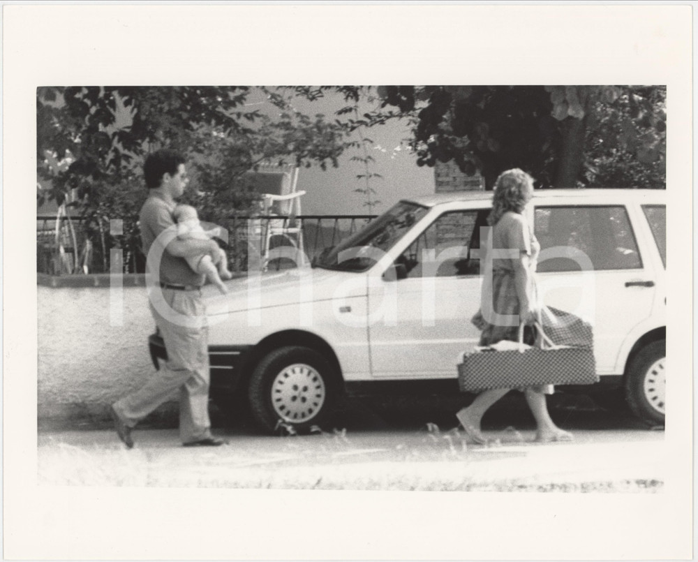1985 ca ANNI DI PIOMBO Marco BARBONE Cristina GRINER paparazzati Foto 25x20 (2)