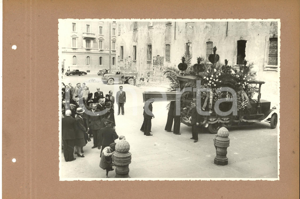 Fotografia d epoca originale 1942 MILANO Ex Monastero di San Vittore al Corpo  Corteo funebre  Foto 2 1