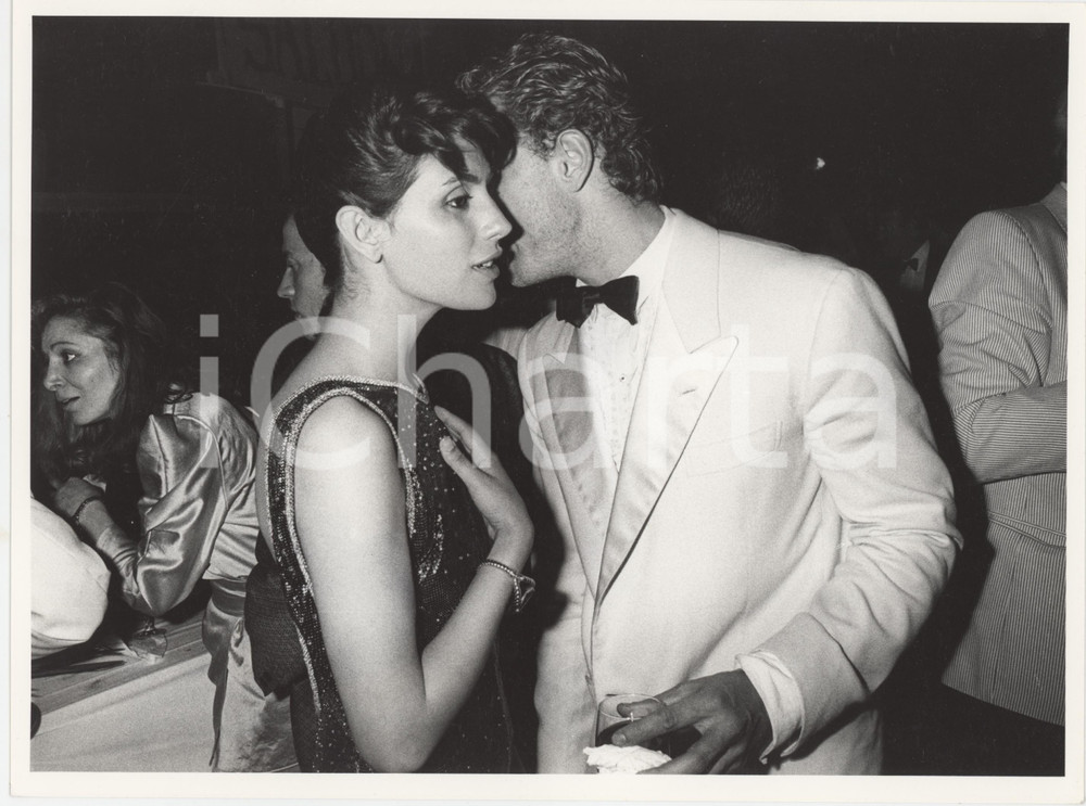 Fotografia d epoca originale 1986 CANNES  FESTIVAL DEL CINEMA Jo CHAMPA Urbano BARBERINI a un party  Foto 1