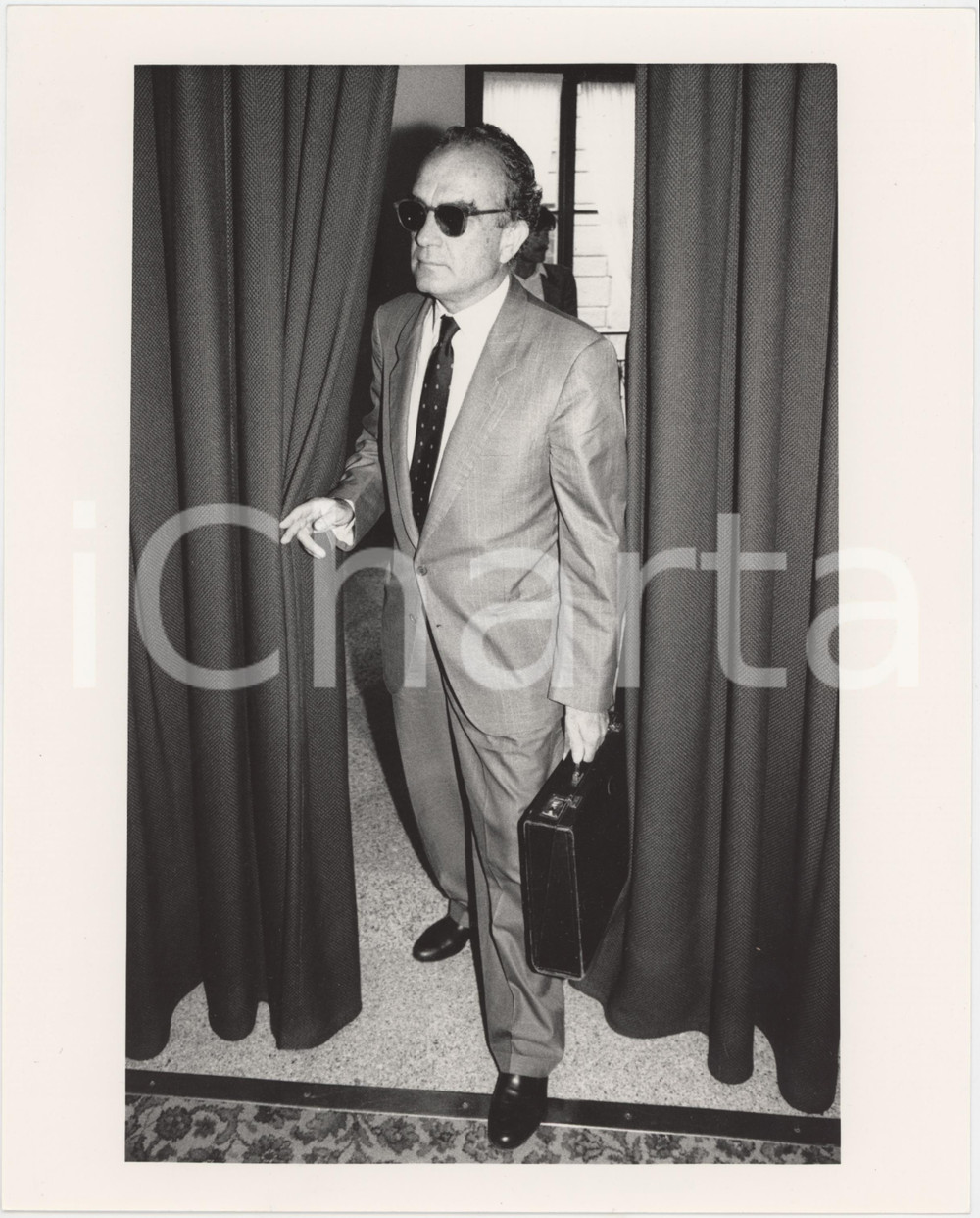 Fotografia d epoca originale 1985 ca RAI Massimo PINI Ritratto del dirigente  Foto 20x25 cm 5 1