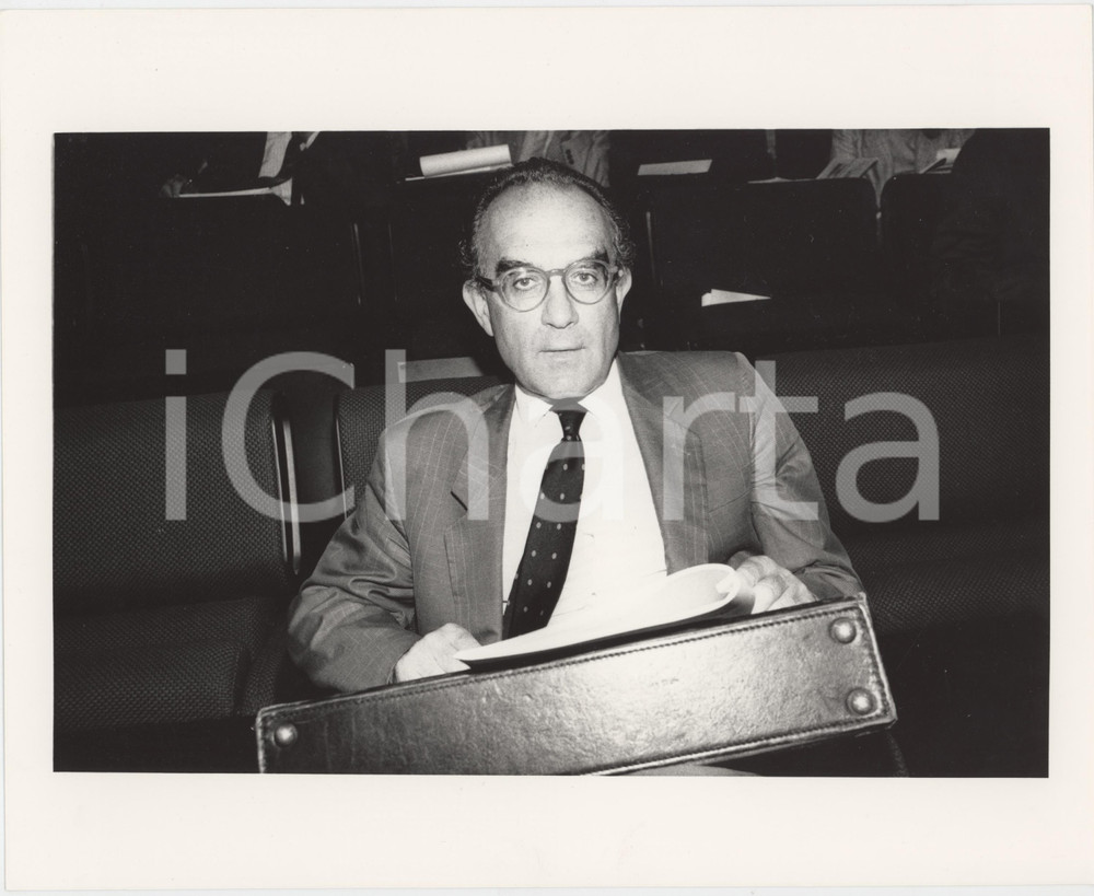 Fotografia d epoca originale 1985 ca RAI Massimo PINI Ritratto del dirigente  Foto 25x20 cm 2 1