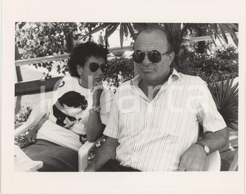 Fotografia d epoca originale 1985 ca VENEZIA Mostra del Cinema  Arrigo PETACCO Lucetta DE MARTINO Foto 25x20 1