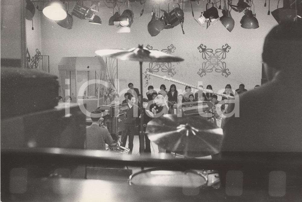 Fotografia d epoca originale 1969 TOKYO Carmen VILLANI ospite della televisione giapponese  Foto 30x20 cm 1