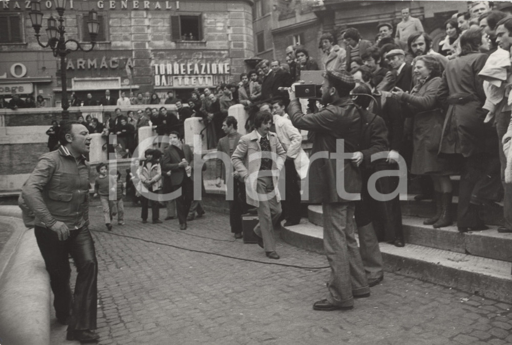 Fotografia d epoca originale 1970 ca ROMA Claudio VILLA durante la registrazione di un videoclip  Foto 1 1