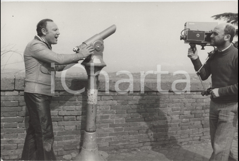 Fotografia d epoca originale 1970 ca ROMA Claudio VILLA durante la registrazione di un videoclip  Foto 2 1