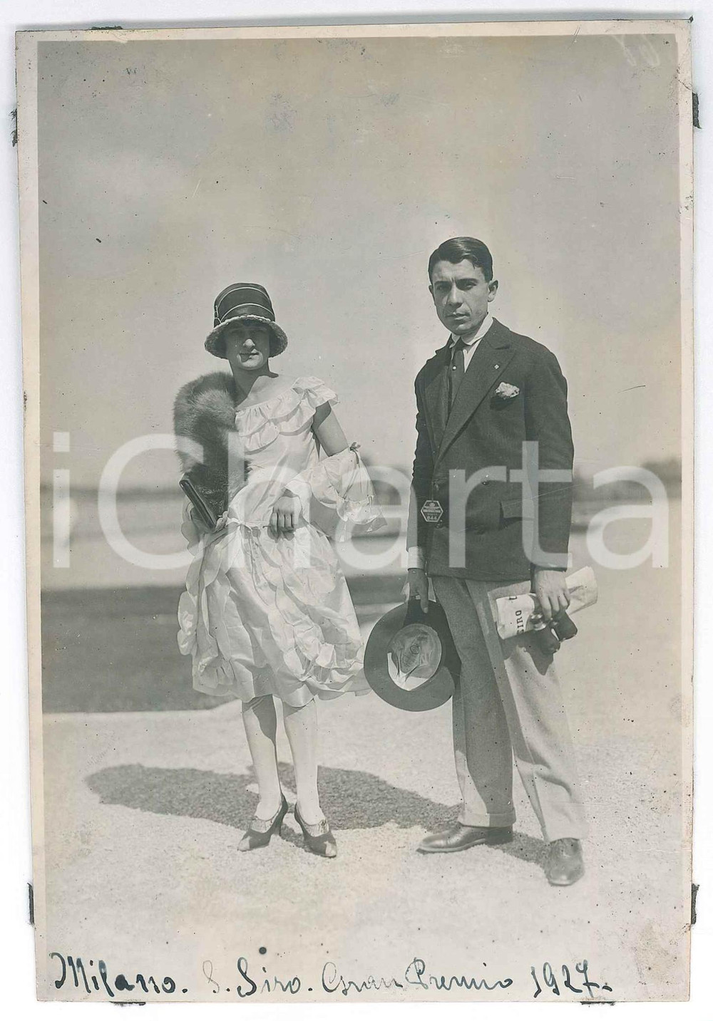 Fotografia d epoca originale 1927 MILANO Ippodromo SAN SIRO  Elegante coppia al Gran Premio Foto 1