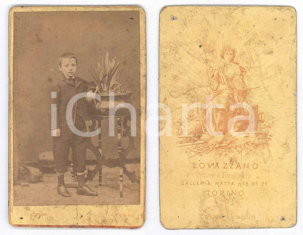 Fotografia d epoca originale 1880 ca TORINO Ritratto di bambino con una pianta Foto Fratelli LOVAZZANO CDV 1