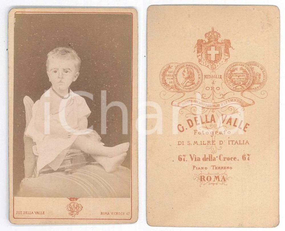 Fotografia d epoca originale 1875 ca ROMA Bambino su seggiolino  Ritratto Foto Giuseppe DELLA VALLE CDV 1