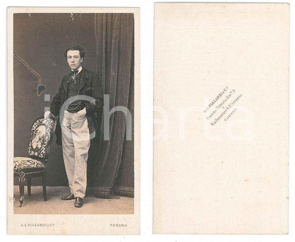 Fotografia d epoca originale 1870 ca TORINO Ritratto di giovane con panciotto a pois Foto A. L. VIALARDI CDV 1