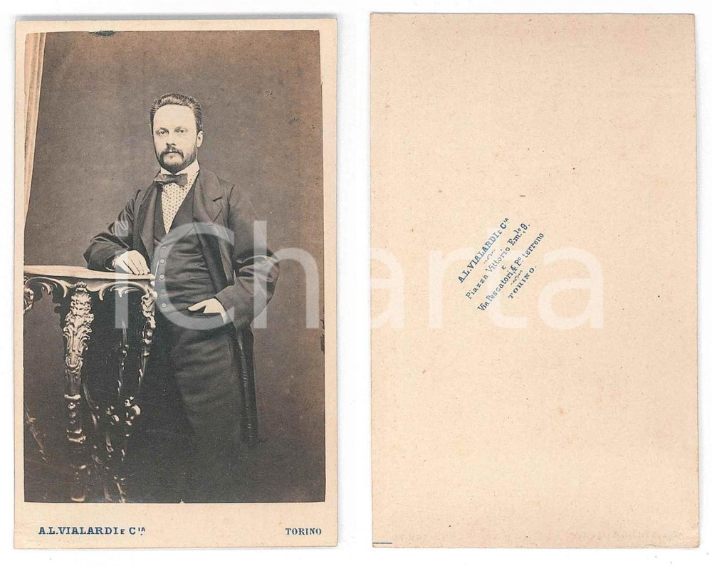 Fotografia d epoca originale 1870 ca TORINO Ritratto maschile al tavolino Foto A. L. VIALARDI CDV 1