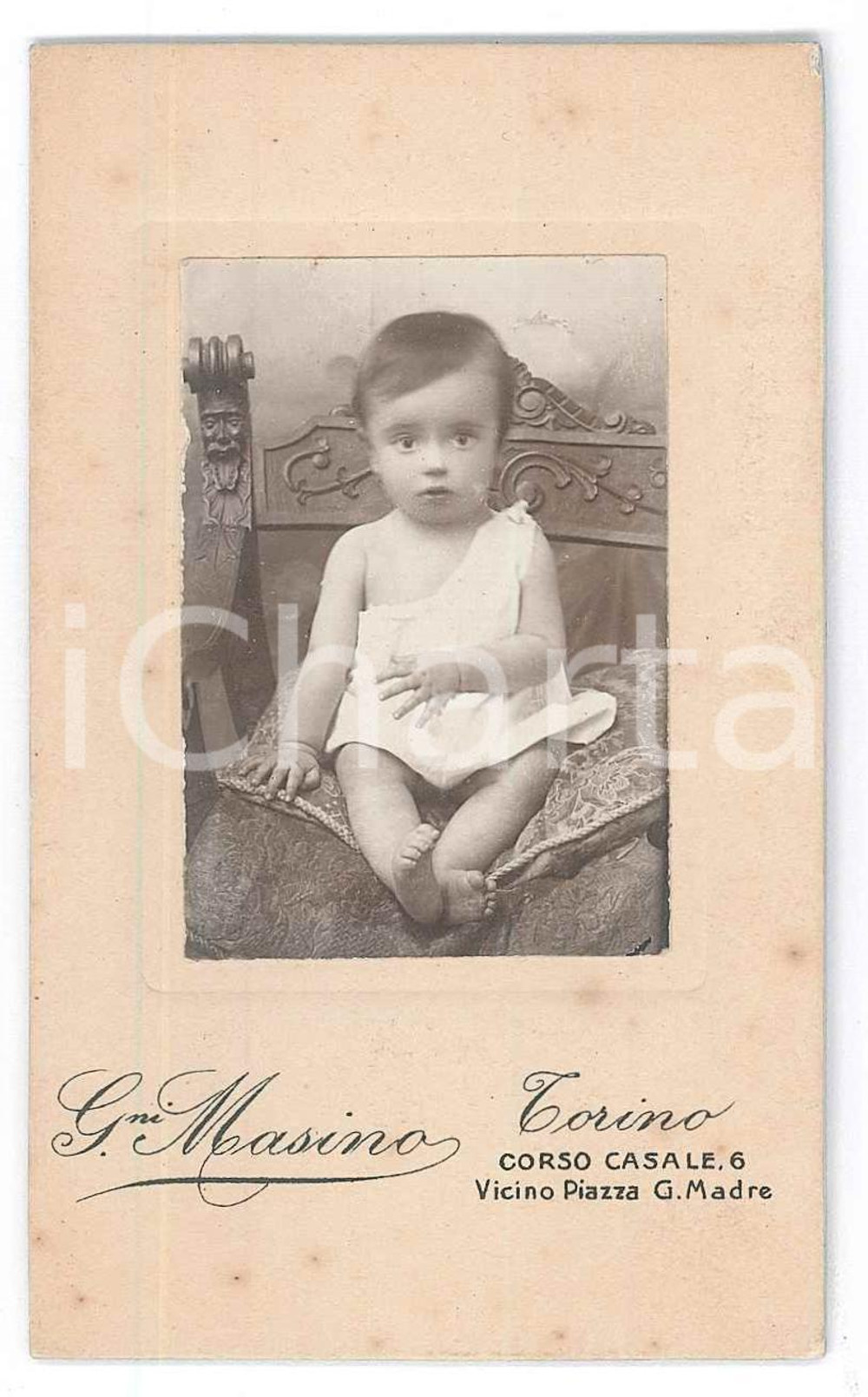 Fotografia d epoca originale 1910 ca TORINO Bambino su poltroncina  Ritratto  Foto Giovanni MASINO CDV 1