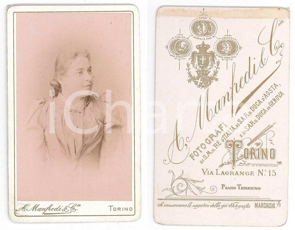 1880 ca TORINO Ritratto di donna in abito chiaro *Foto A. MANFREDI CDV